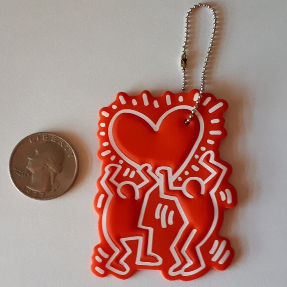 Bundle 5 Keith Haring x Lee Jeans Red Heart Keychains - Picture 3 of 4